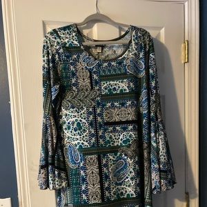 Blue and green long sleeve dress